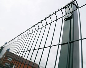 Mesh Fencing & Gates